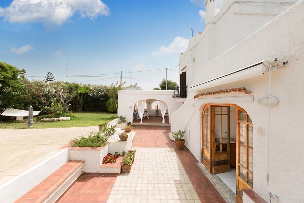 Villa Isabo Mola di Bari Exteriör bild